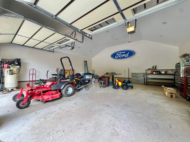 164 Creekside Drive, Pickens, SC 29671