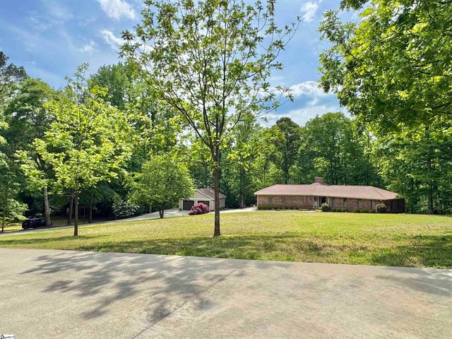 164 Creekside Drive, Pickens, SC 29671