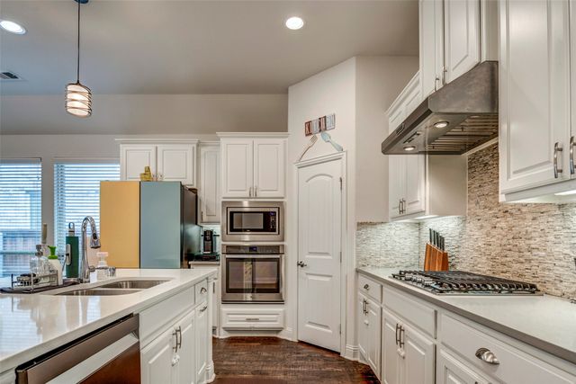 3021 LITTLE MILL, The Colony, TX 75056