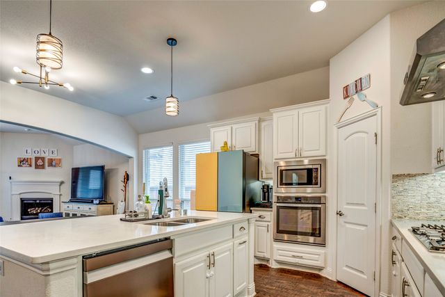 3021 LITTLE MILL, The Colony, TX 75056