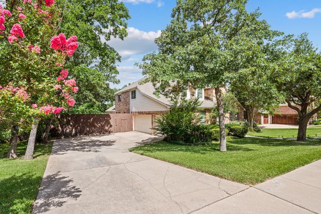808 Briar Ridge Drive, Keller, TX 76248