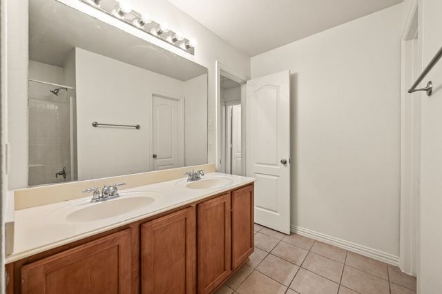 808 Briar Ridge Drive, Keller, TX 76248