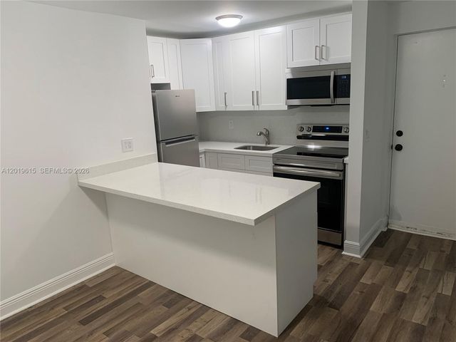 1218 Salzedo St 10, Coral Gables, FL 33134