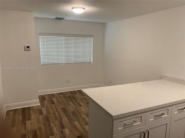 1218 Salzedo St 10, Coral Gables, FL 33134