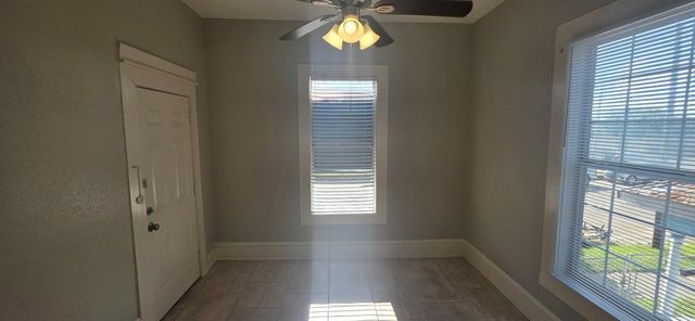 712 40th Street, Galveston, TX 77550