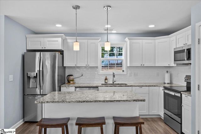 802 Fairfield Court, Spartanburg, SC 29306