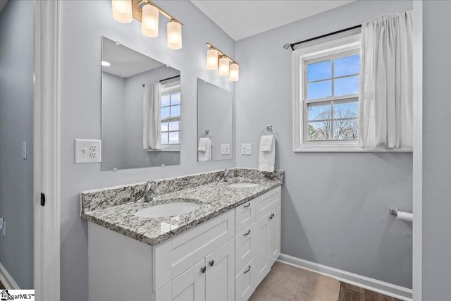 802 Fairfield Court, Spartanburg, SC 29306