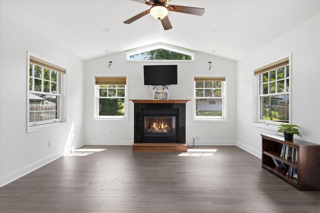 8137 16th Avenue S, Bloomington, MN 55425