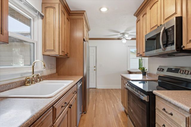 8137 16th Avenue S, Bloomington, MN 55425