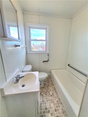 833 Haywood Street, Winston-salem, NC 27105