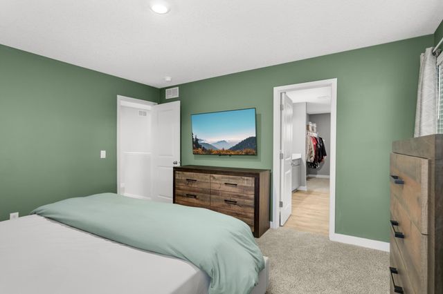 12714 Erskin Street NE, Blaine, MN 55449