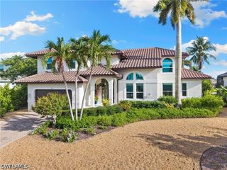 1281 Aruba CT, Marco Island, FL 34145