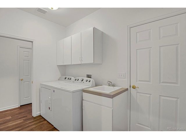 1209 Jodel Ln, Longmont, CO 80503