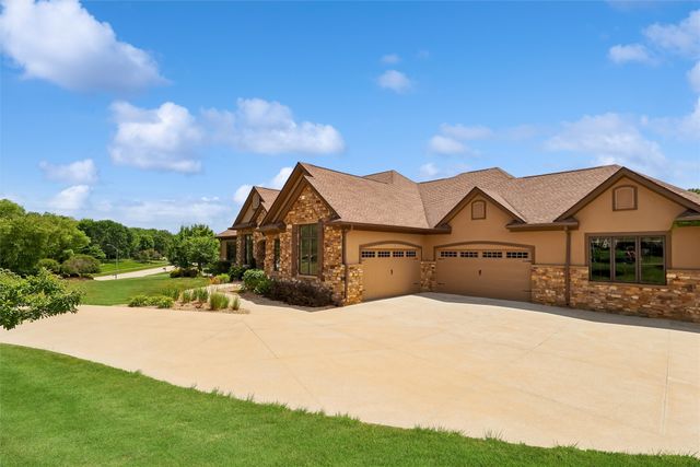 3806 Turnberry Drive, West Des Moines, IA 50265