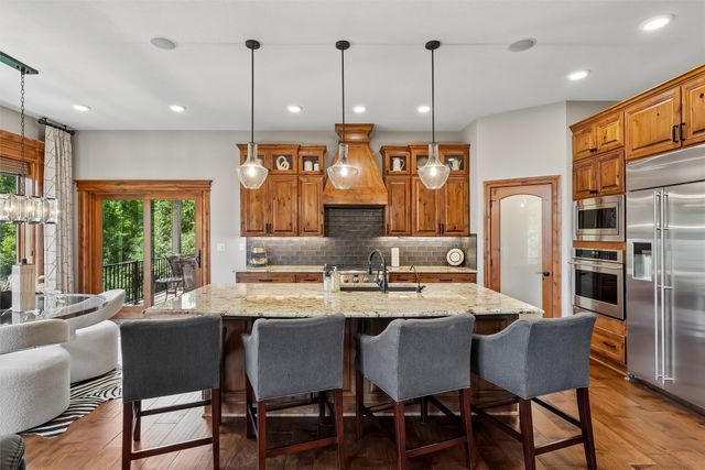 3806 Turnberry Drive, West Des Moines, IA 50265