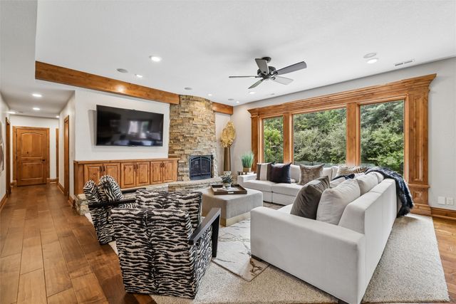 3806 Turnberry Drive, West Des Moines, IA 50265