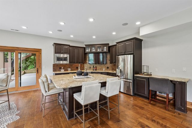 3806 Turnberry Drive, West Des Moines, IA 50265