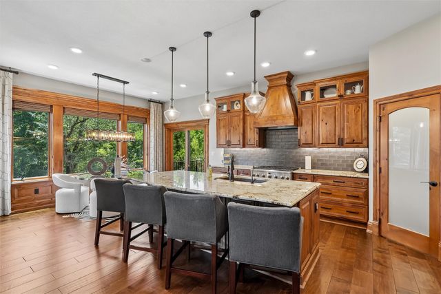 3806 Turnberry Drive, West Des Moines, IA 50265