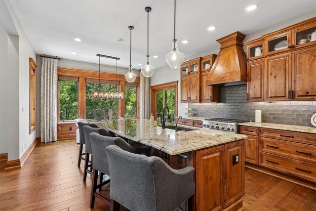 3806 Turnberry Drive, West Des Moines, IA 50265