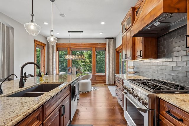 3806 Turnberry Drive, West Des Moines, IA 50265