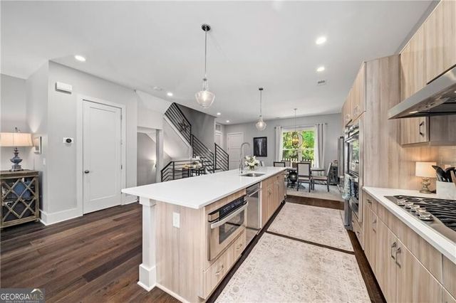 108 Canton Way, Roswell, GA 30075