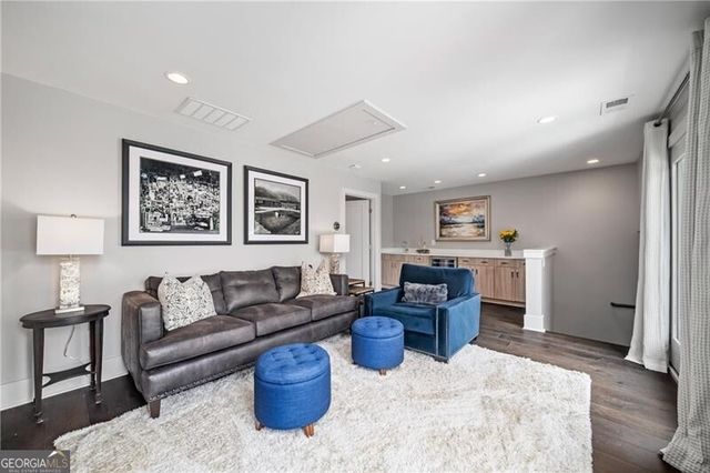 108 Canton Way, Roswell, GA 30075