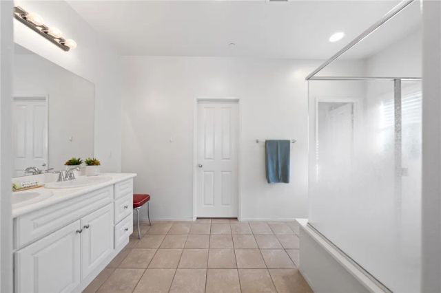 26829 Rodeo Court, Winchester, CA 92596