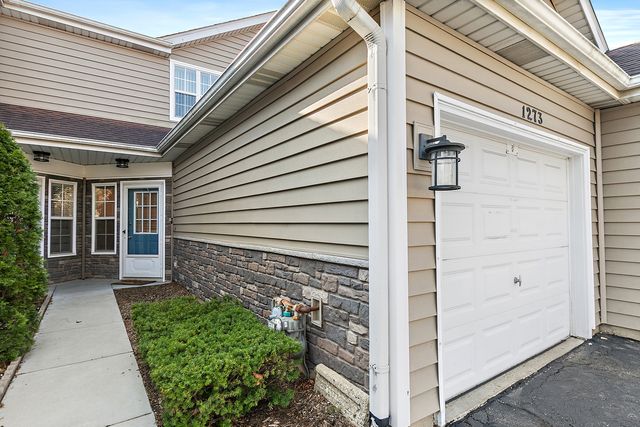 1273 Cranbrook Drive, Schaumburg, IL 60193
