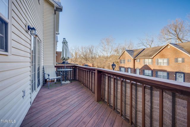 1809 West Lakeview Drive 7, Johnson City, TN 37601