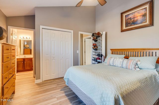 1809 West Lakeview Drive 7, Johnson City, TN 37601