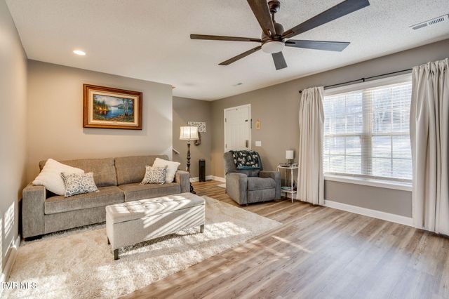 1809 West Lakeview Drive 7, Johnson City, TN 37601