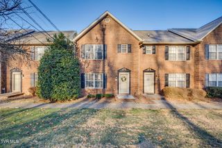 1809 West Lakeview Drive 7, Johnson City, TN 37601
