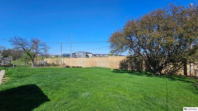 3073 S 72nd Avenue, Omaha, NE 68124