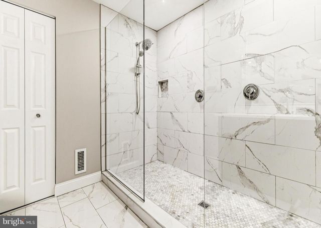 25 AUGUSTA LN, Blackwood, NJ 08012