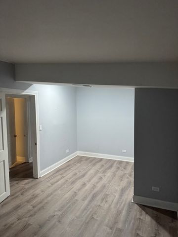 7800 W 98th Place, Hickory Hills, IL 60457