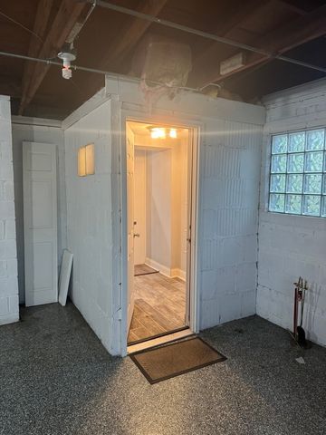 7800 W 98th Place, Hickory Hills, IL 60457