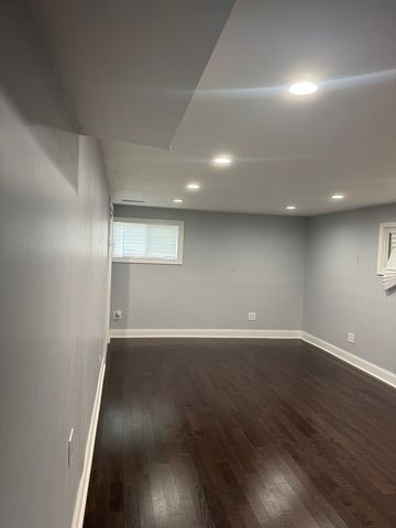 7800 W 98th Place, Hickory Hills, IL 60457