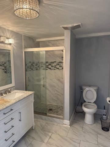 7800 W 98th Place, Hickory Hills, IL 60457