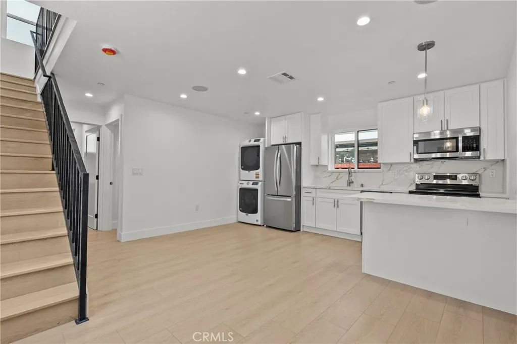 322 Leslie Way, Highland Park, CA 90042