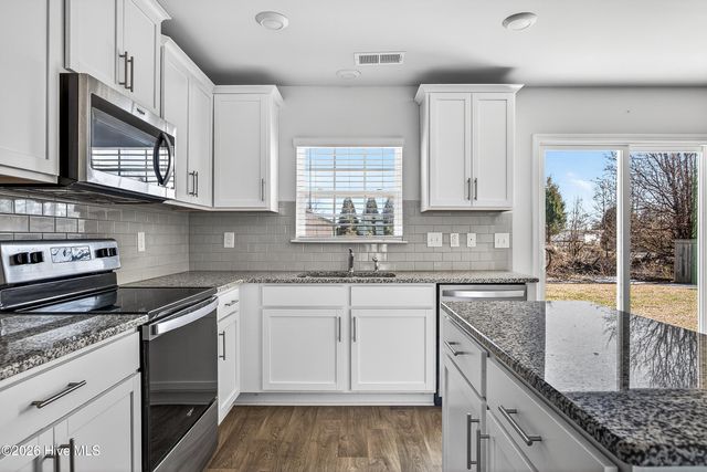 524 Dakota Avenue, New Bern, NC 28560