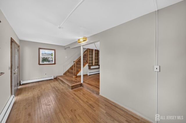 20 Division Street, Carteret, NJ 07008