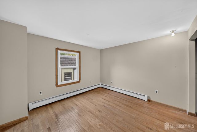20 Division Street, Carteret, NJ 07008