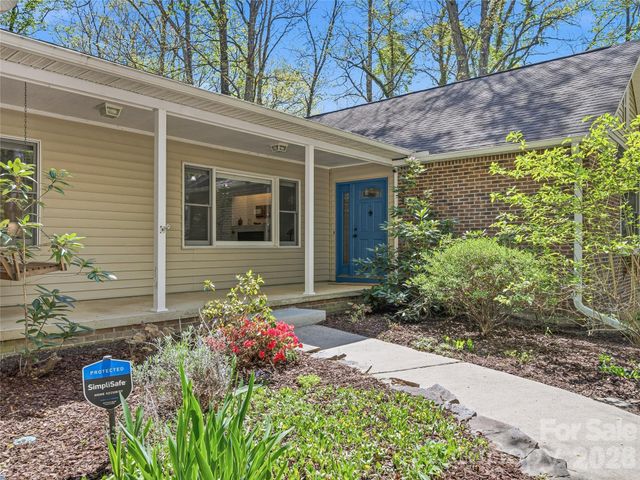 45 Sleepy Hollow Drive, Asheville, NC 28805