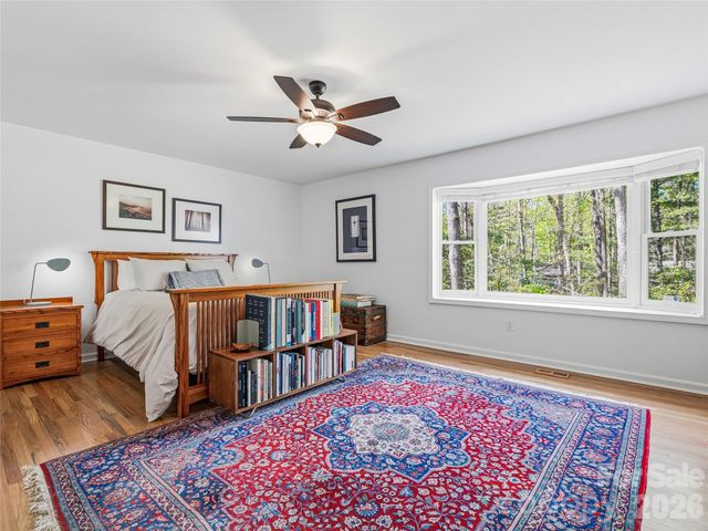 45 Sleepy Hollow Drive, Asheville, NC 28805
