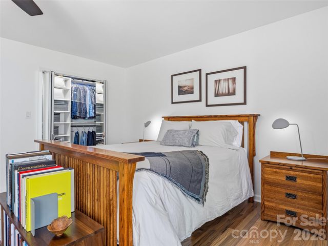 45 Sleepy Hollow Drive, Asheville, NC 28805
