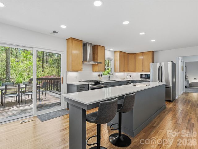45 Sleepy Hollow Drive, Asheville, NC 28805