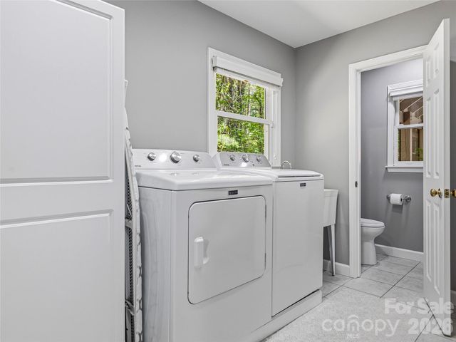 45 Sleepy Hollow Drive, Asheville, NC 28805