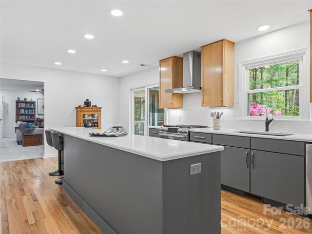 45 Sleepy Hollow Drive, Asheville, NC 28805