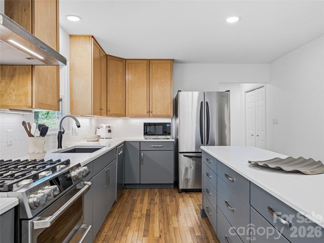 45 Sleepy Hollow Drive, Asheville, NC 28805