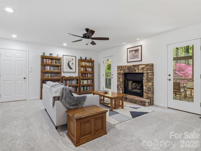 45 Sleepy Hollow Drive, Asheville, NC 28805